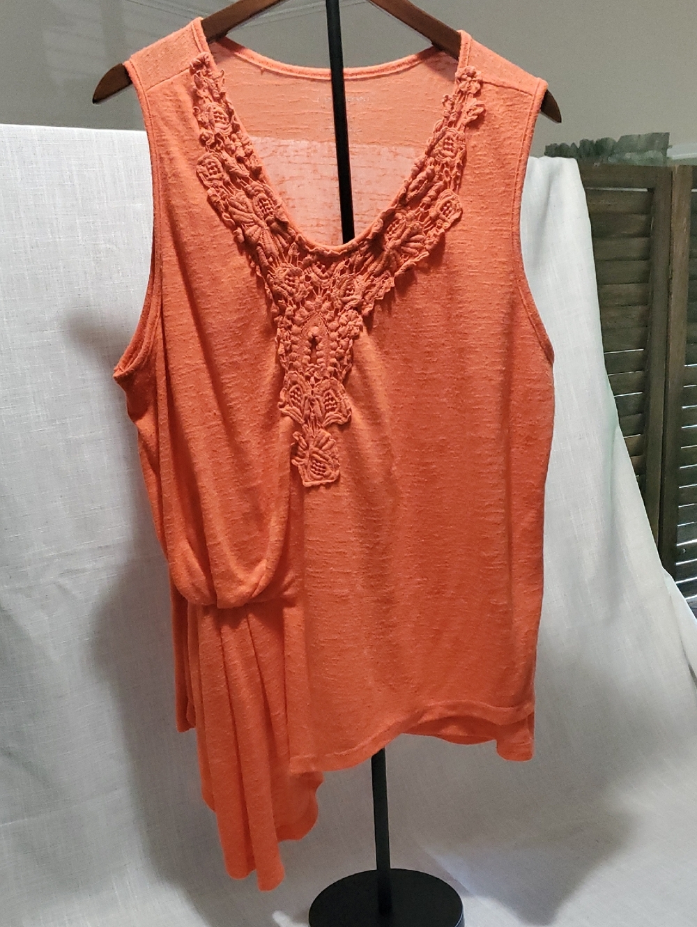Lane Bryant Coral Crochet V-Neck Sleeveless Tank With Gathwrs One Side Sz 18/20